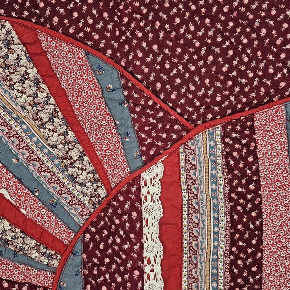 VTG Quilted Patchwork Reversible Vest - Picture 15 of 16